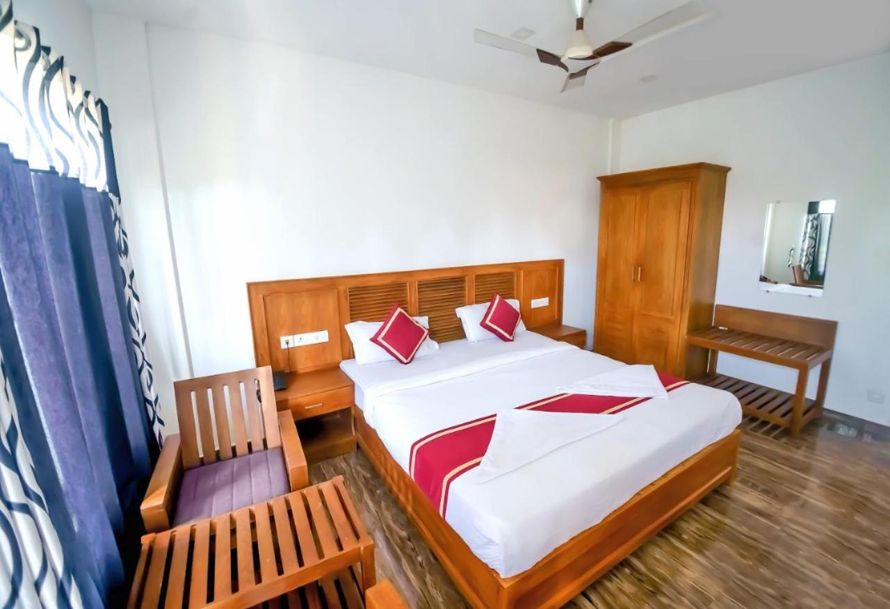 Princess De Munnar - 3 Star Hotel 特里凡得琅 外观 照片