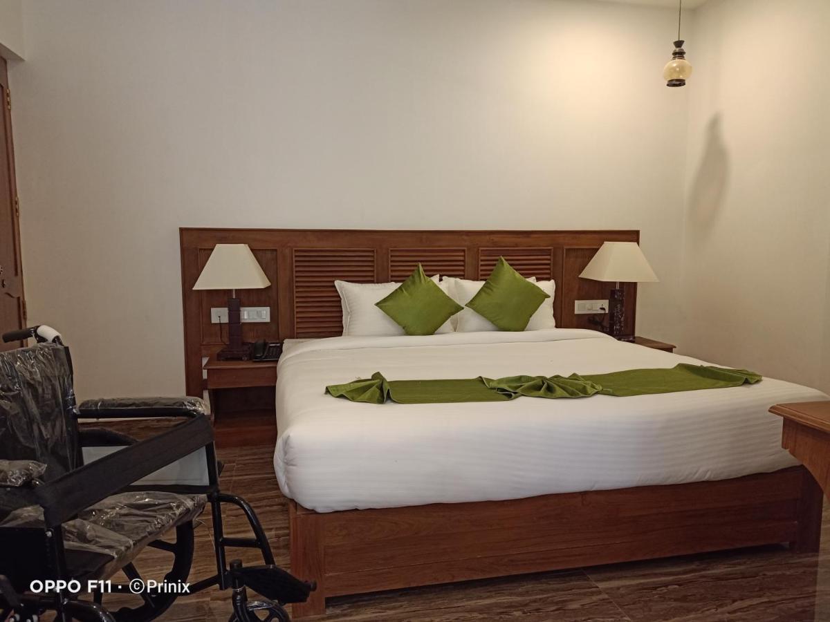 Princess De Munnar - 3 Star Hotel 特里凡得琅 外观 照片